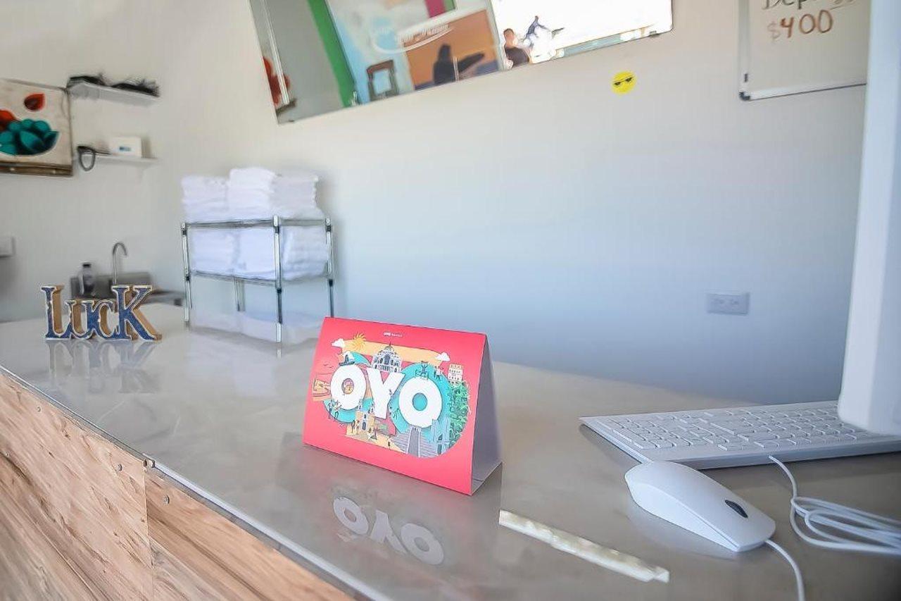 Oyo Hotel Plaza Las Torres, カボ・サン・ルーカス エクステリア 写真